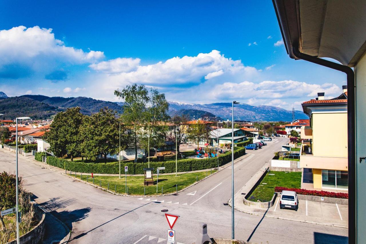 Appartamento Borgo Peschiere Maniago Esterno foto