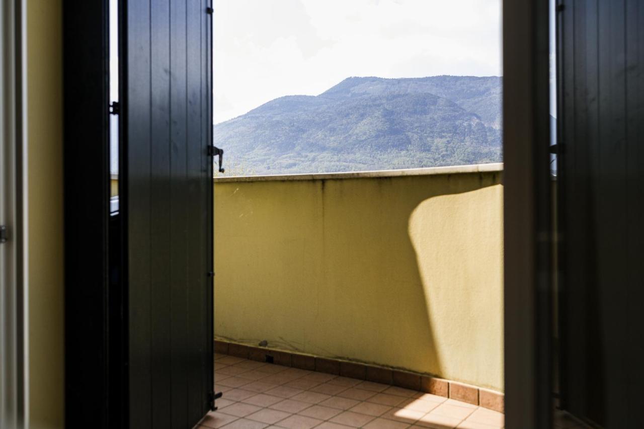 Appartamento Borgo Peschiere Maniago Esterno foto