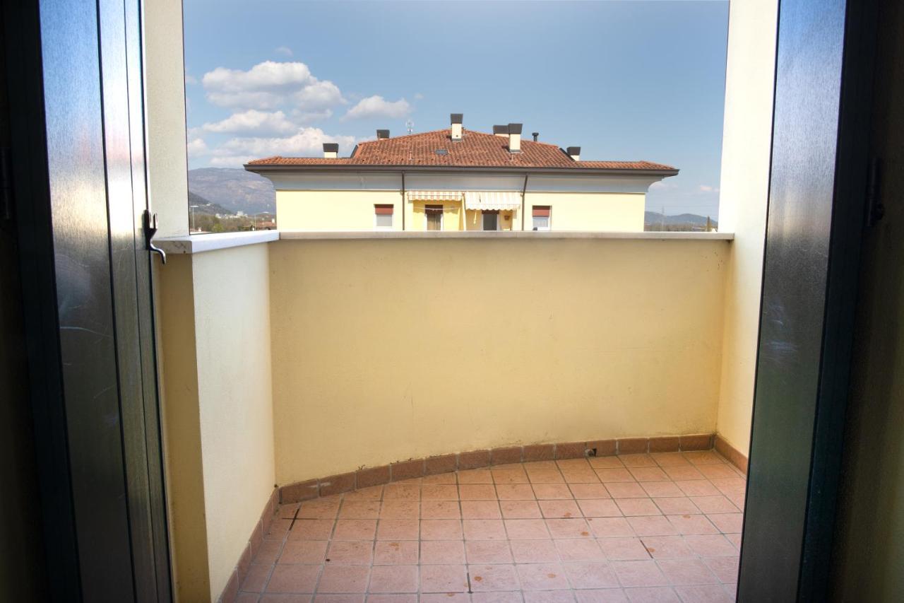 Appartamento Borgo Peschiere Maniago Esterno foto
