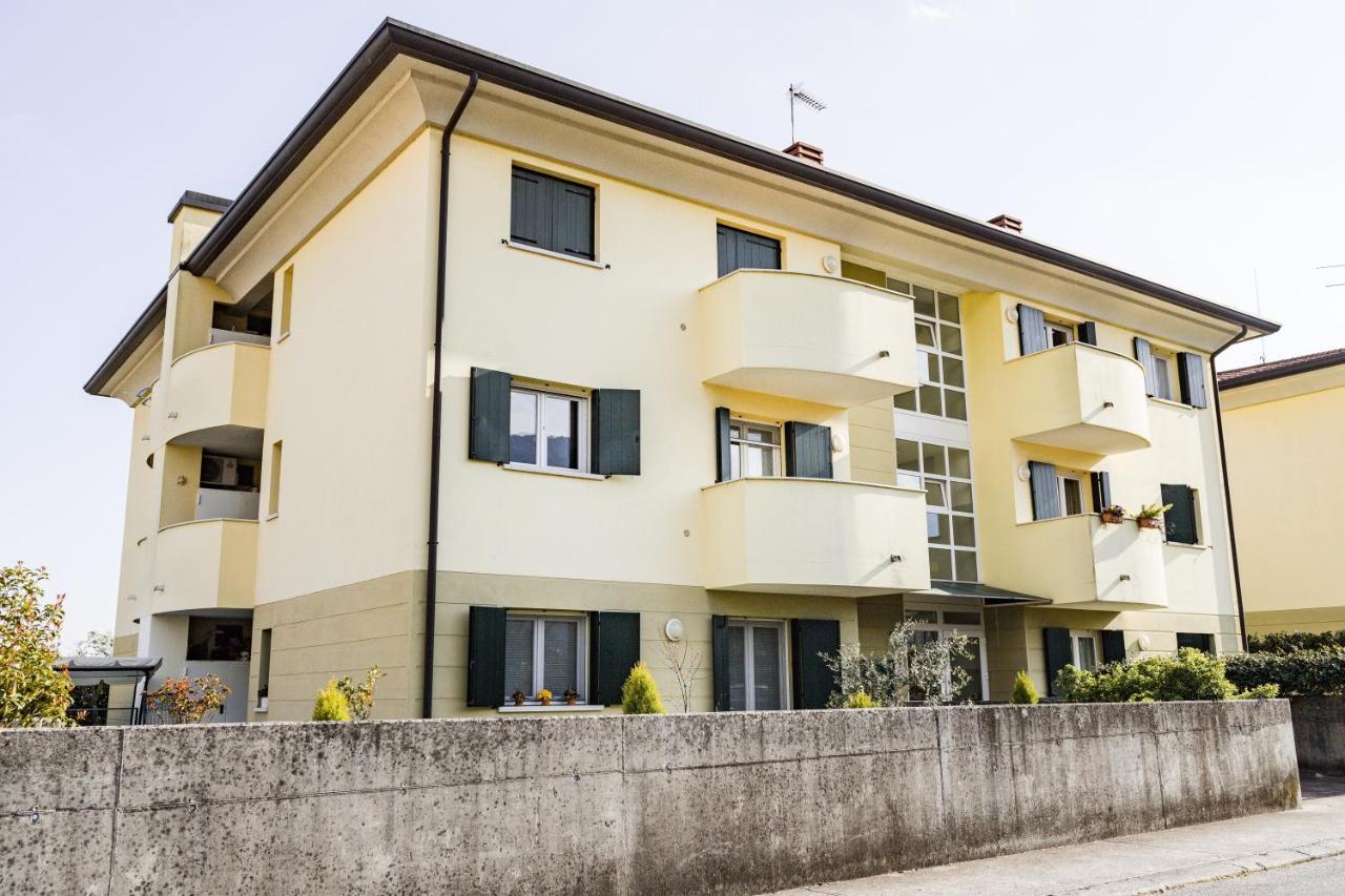 Appartamento Borgo Peschiere Maniago Esterno foto
